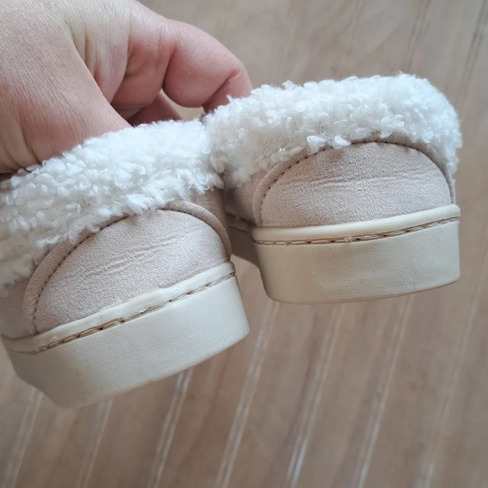 GAP Sherpa Fleece Fuzzy Slip-On Shoes Beige Cream Comfy Cozy Toddler 10–12